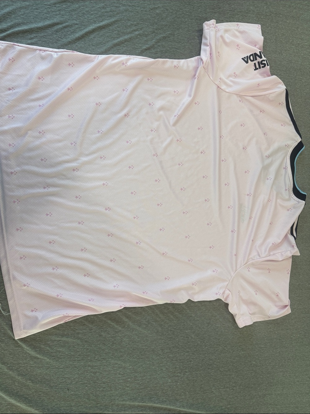 adidas Arsenal Pink Away Jersey with Navy Accents - Picture 5 of 5